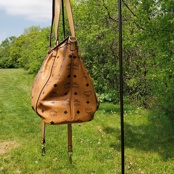 🤑SOLD🥳    MCM COGNAC  VISETOS 2-WAY SHOPPER SHOULDER BAG WITH CROSSBODY OPTION - Picture 4 of 13